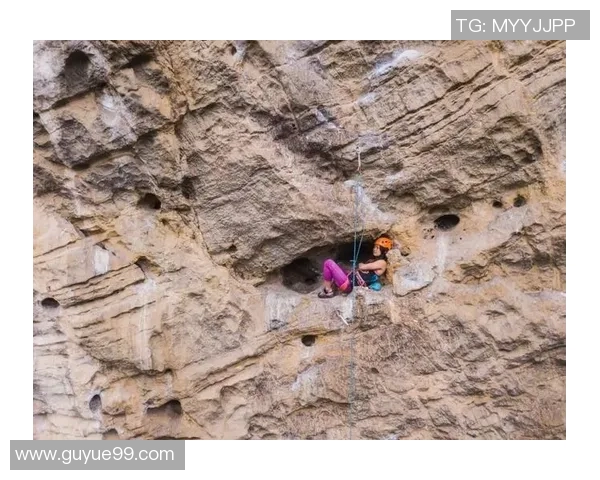 深圳攀岩队团队协作表现的数据分析与提升策略探讨 深圳攀岩队团队协作表现的数据分析与提升策略探讨