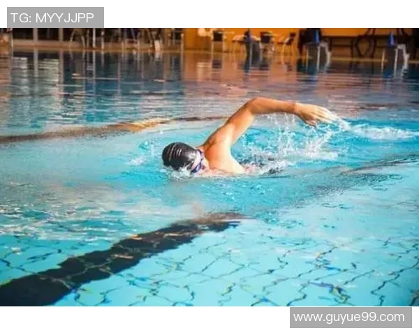 游泳明星突破极限 竞技场上挥洒汗水成就辉煌人生